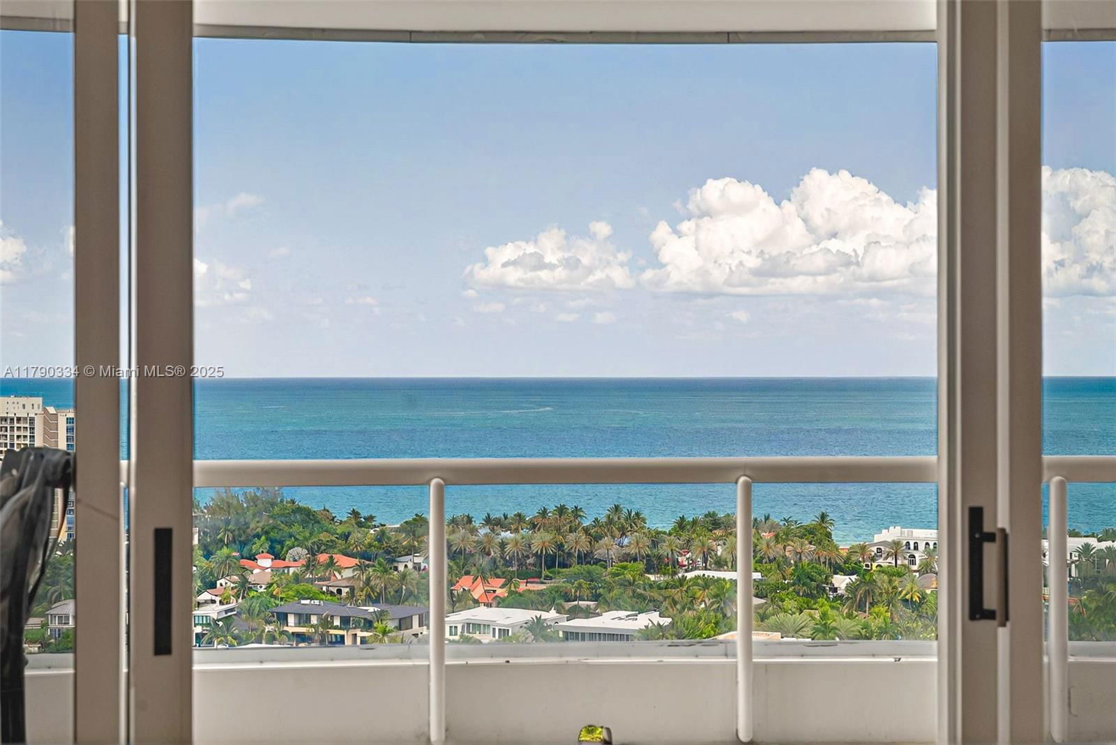 Real estate property located at 21050 Point Pl #2301, Miami-dade, Atlantic Iii At The Point, Aventura, FL