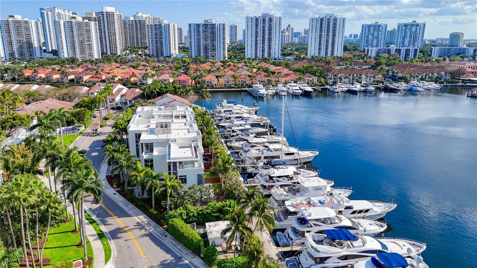 Real estate property located at 21050 Point Pl #2301, Miami-dade, Atlantic Iii At The Point, Aventura, FL