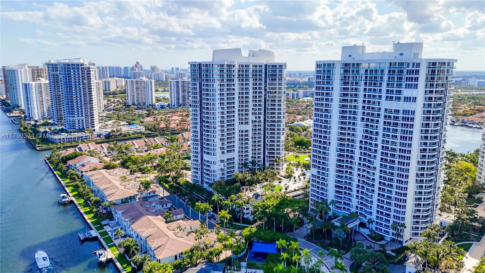 Real estate property located at 21050 Point Pl #2301, Miami-dade, Atlantic Iii At The Point, Aventura, FL