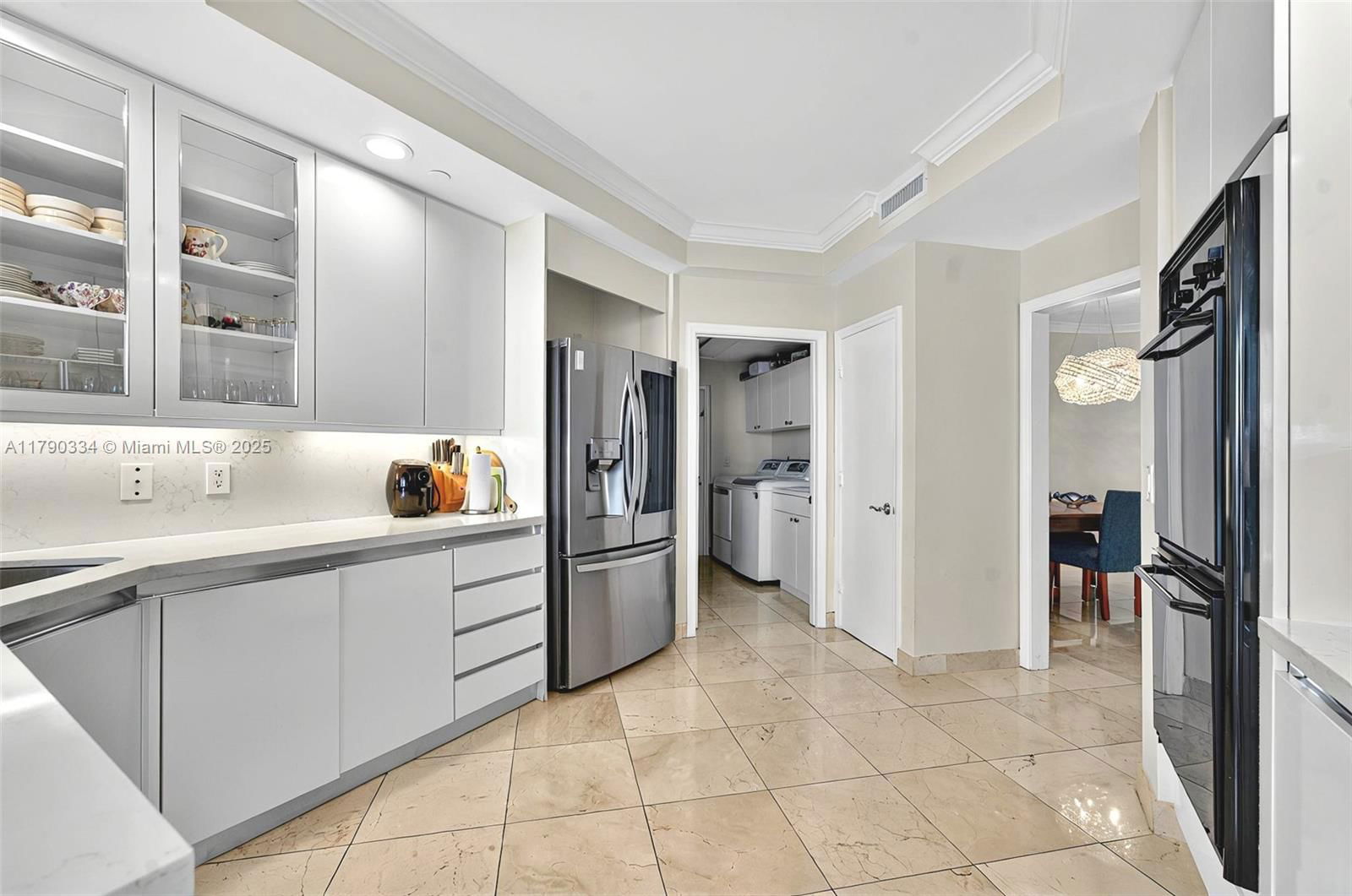 Real estate property located at 21050 Point Pl #2301, Miami-dade, Atlantic Iii At The Point, Aventura, FL
