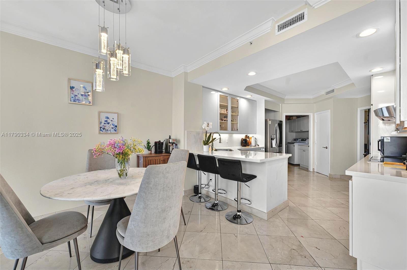 Real estate property located at 21050 Point Pl #2301, Miami-dade, Atlantic Iii At The Point, Aventura, FL