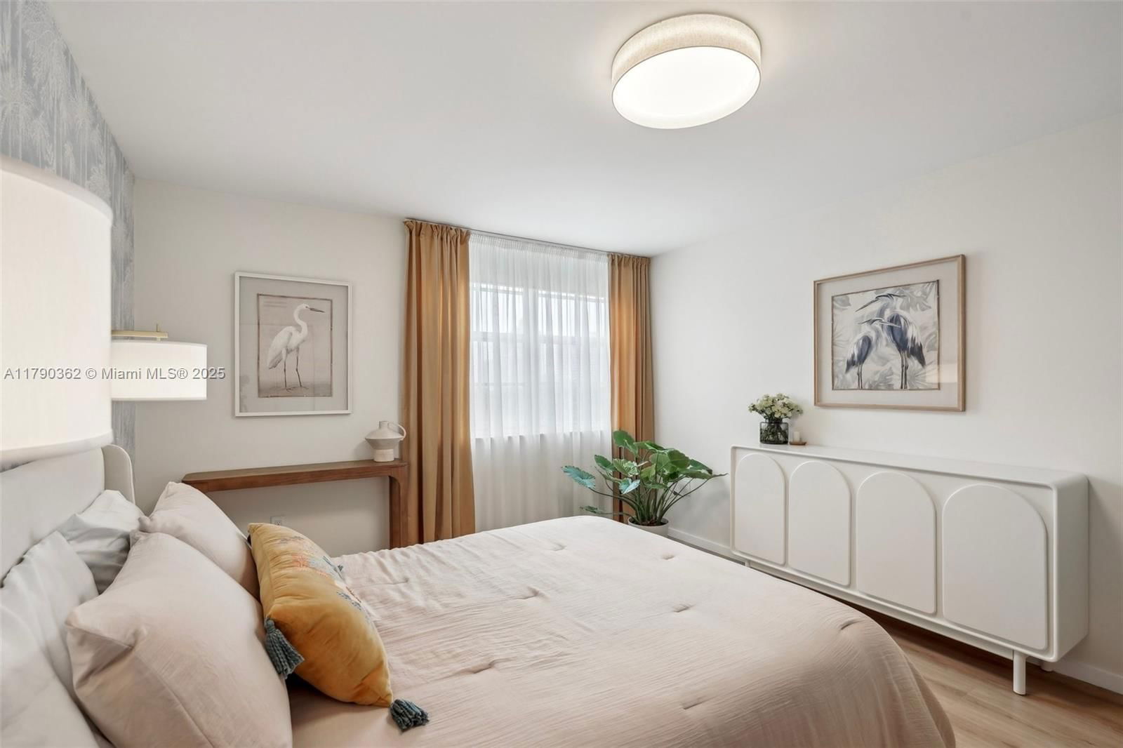 Real estate property located at 19701 Country Club Dr #5603, Miami-dade, The Yacht Club At Aventur, Aventura, FL