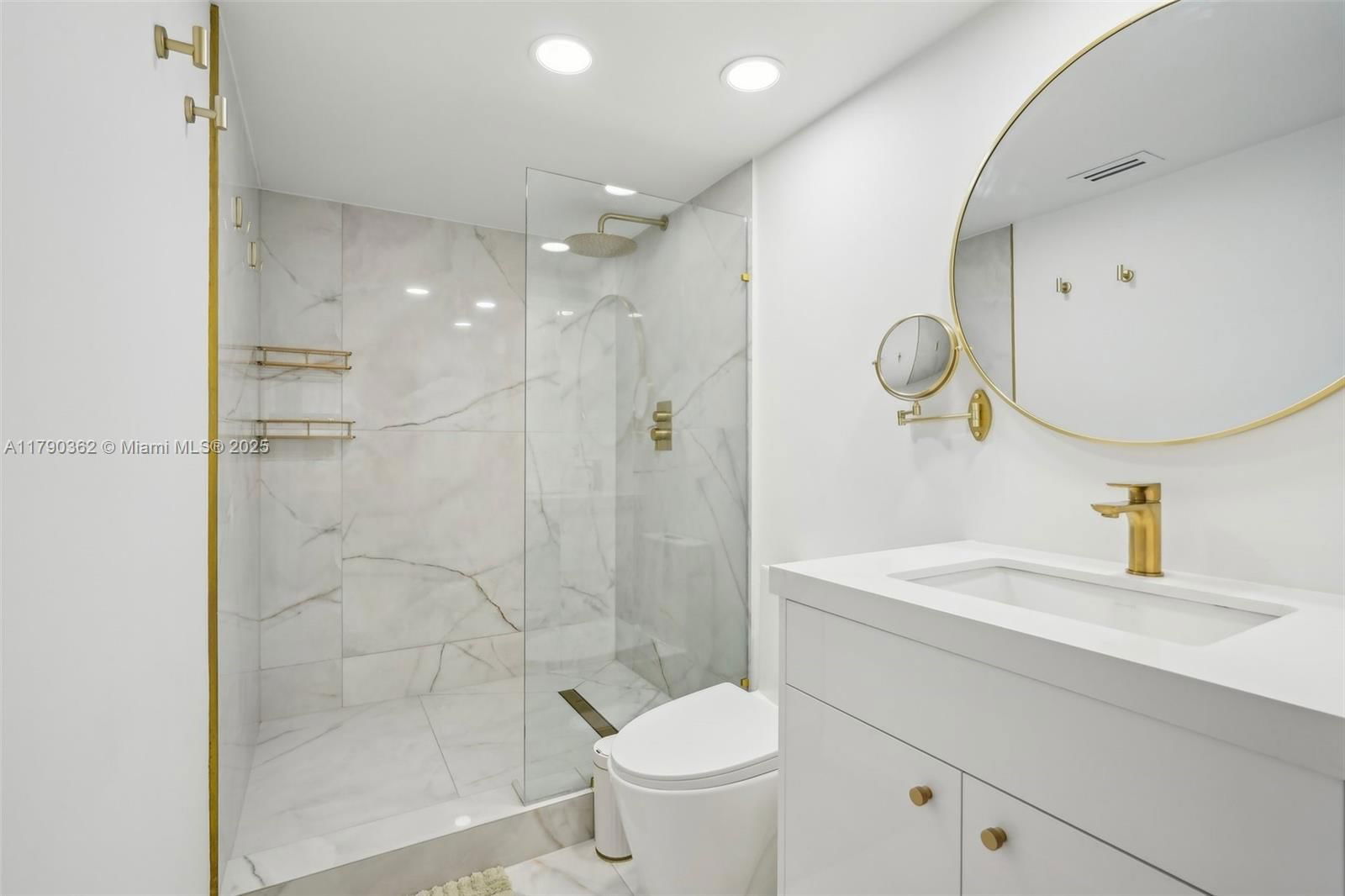 Real estate property located at 19701 Country Club Dr #5603, Miami-dade, The Yacht Club At Aventur, Aventura, FL
