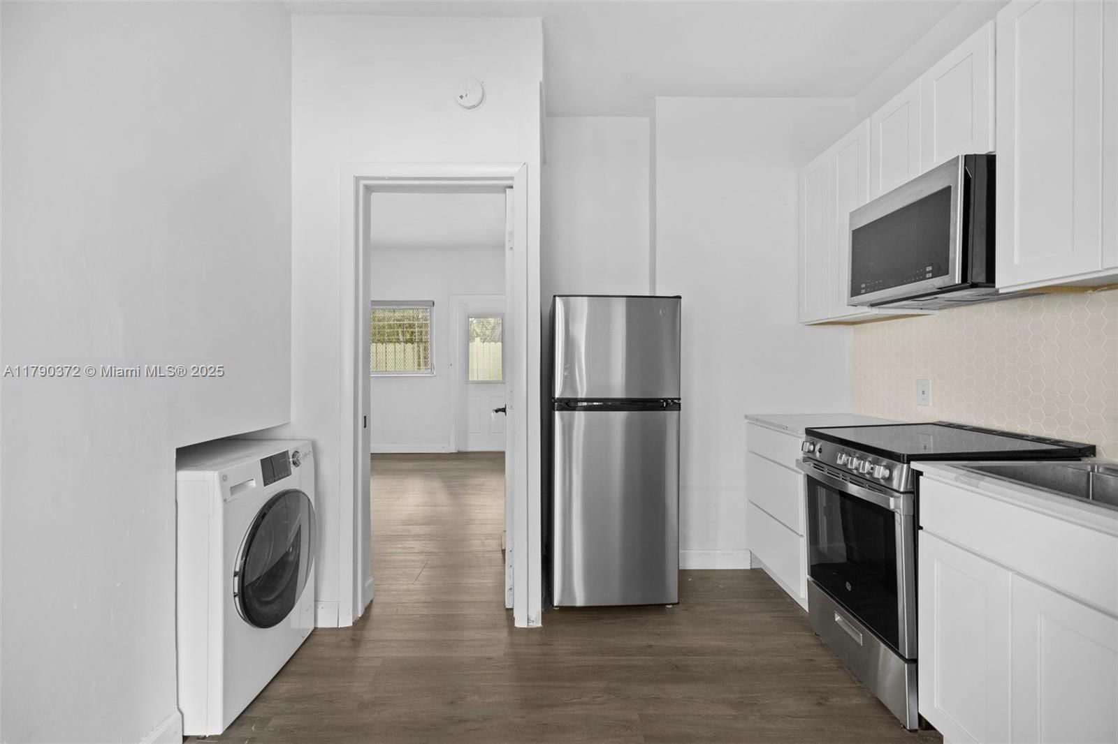 Real estate property located at 2822 Pine Tree Dr, Miami-dade, Miami Beach, FL