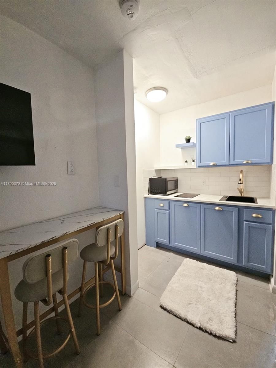 Real estate property located at 2822 Pine Tree Dr, Miami-dade, Miami Beach, FL