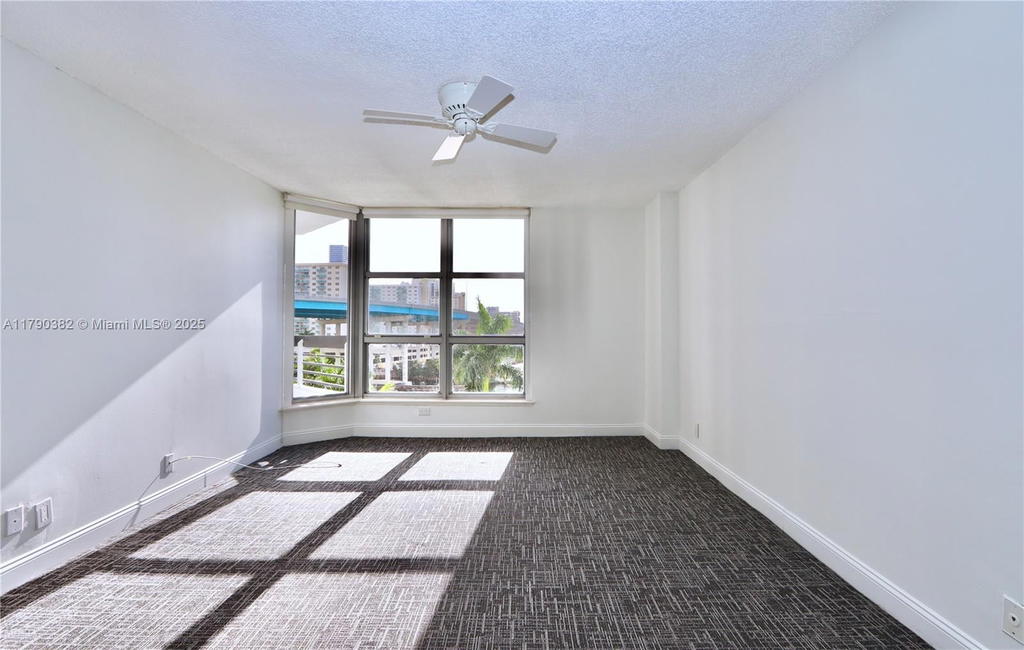Real estate property located at 19195 36th Ct #608, Miami-dade, Mystic Pointe Condo No Tw, Aventura, FL