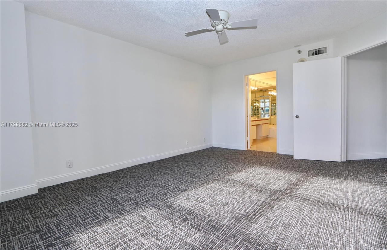 Real estate property located at 19195 36th Ct #608, Miami-dade, Mystic Pointe Condo No Tw, Aventura, FL