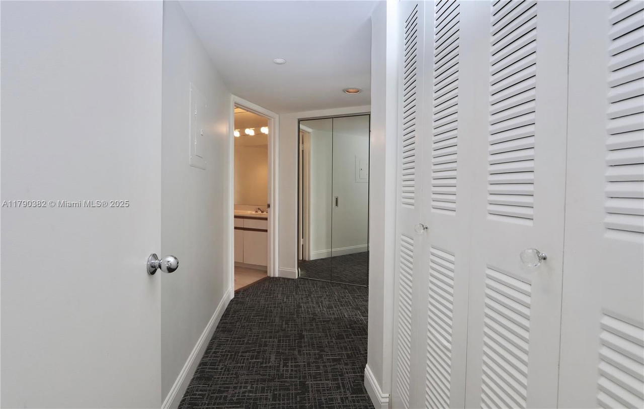 Real estate property located at 19195 36th Ct #608, Miami-dade, Mystic Pointe Condo No Tw, Aventura, FL