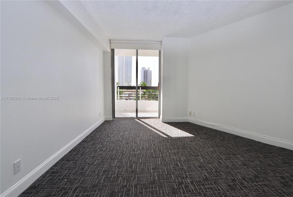 Real estate property located at 19195 36th Ct #608, Miami-dade, Mystic Pointe Condo No Tw, Aventura, FL