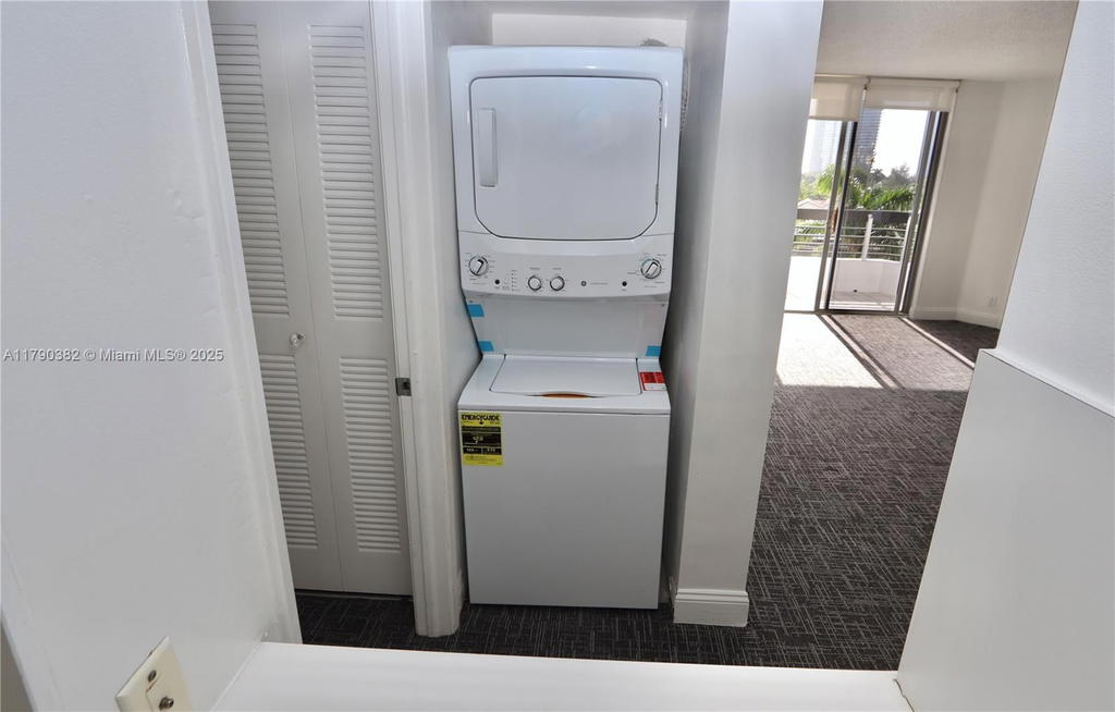 Real estate property located at 19195 36th Ct #608, Miami-dade, Mystic Pointe Condo No Tw, Aventura, FL
