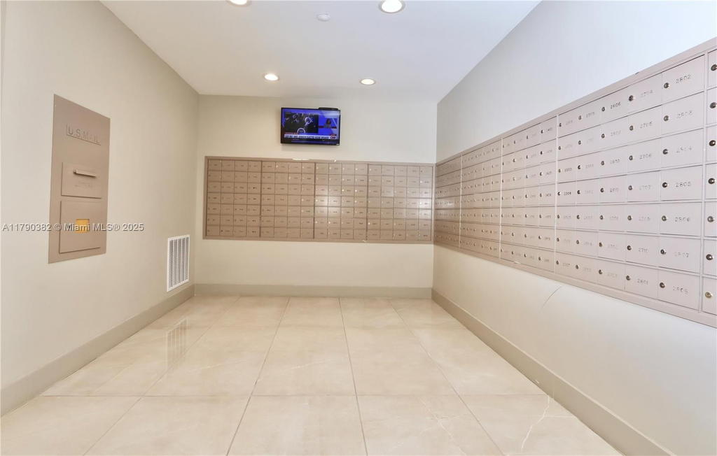 Real estate property located at 19195 36th Ct #608, Miami-dade, Mystic Pointe Condo No Tw, Aventura, FL