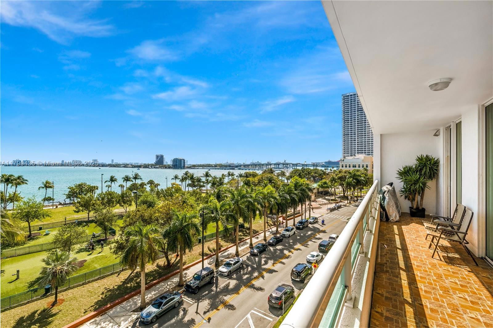 Real estate property located at 1800 Bayshore Dr #509, Miami-dade, 1800 Club Condo, Miami, FL