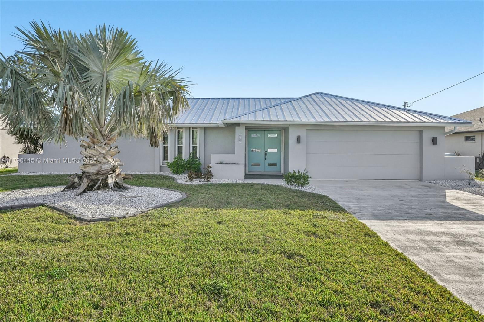Real estate property located at 3701 17th PL, Lee, Cape Coral, Cape Coral, FL