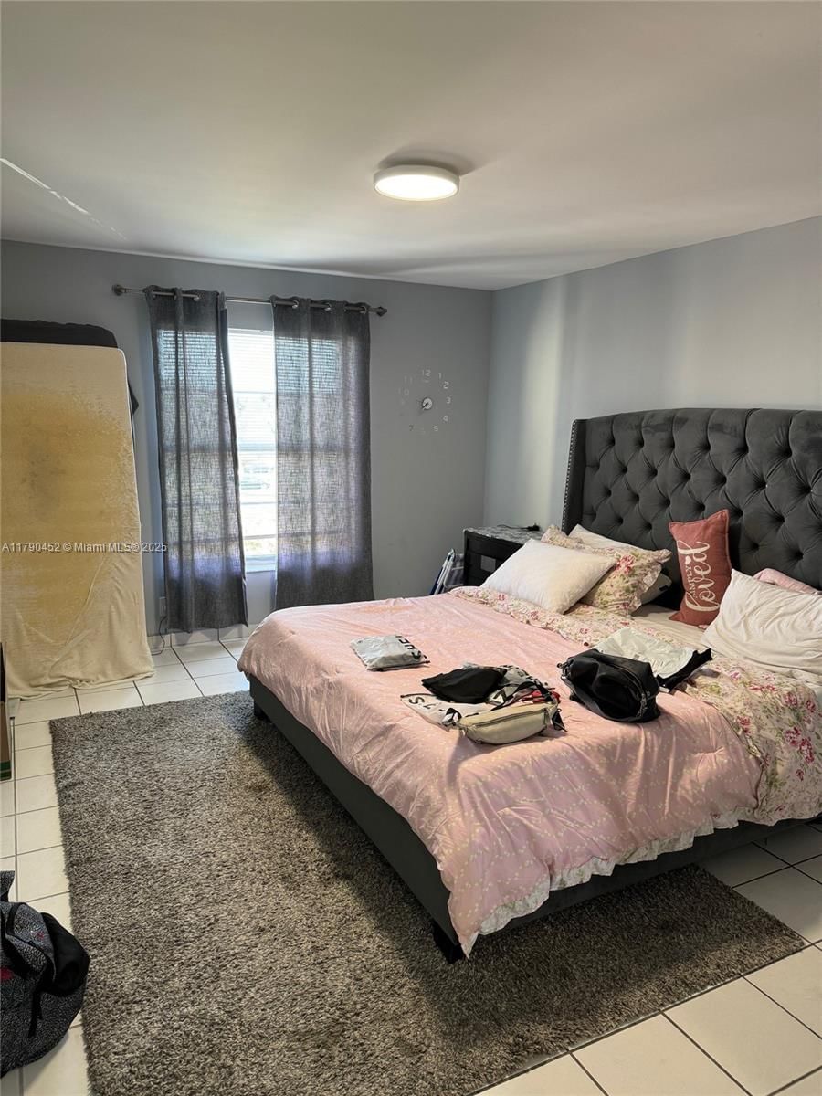 Real estate property located at 8005 Lake Dr #404, Miami-dade, Sandoral Condo Ph I, Doral, FL