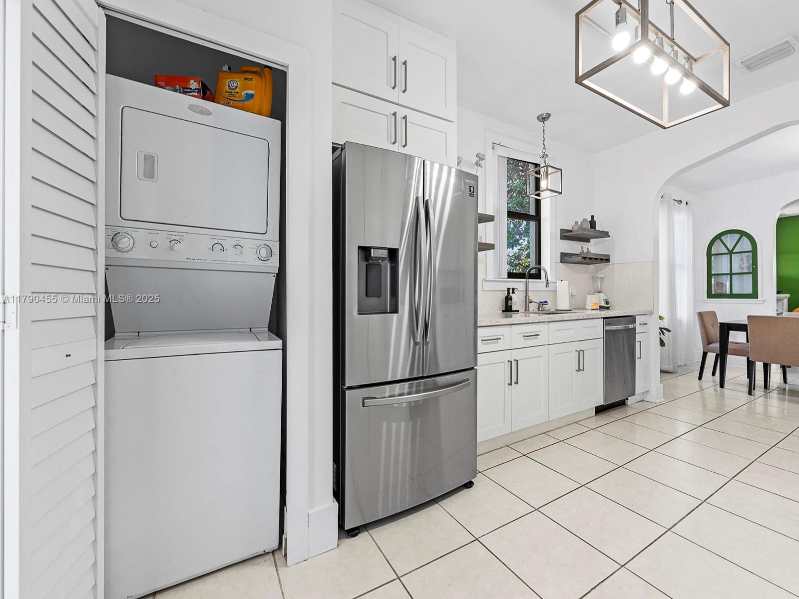 Real estate property located at 318 16th Ave, Miami-dade, Lawrence Estates Land Cos, Miami, FL