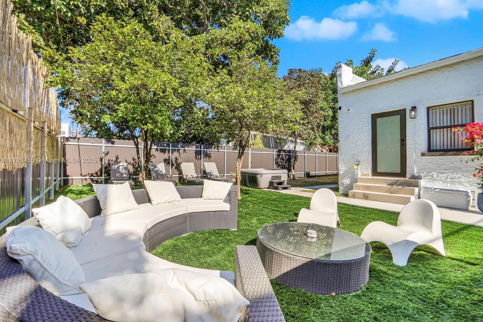 Real estate property located at 318 16th Ave, Miami-dade, Lawrence Estates Land Cos, Miami, FL