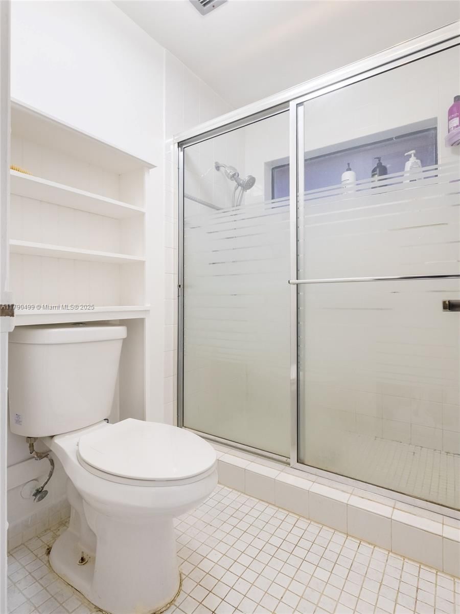 Real estate property located at 370 Fairway Cir #13, Broward, Villas At Bonaventure In, Weston, FL