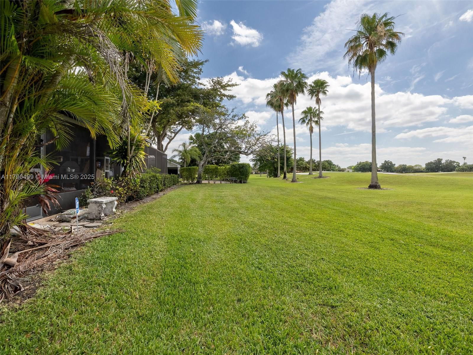 Real estate property located at 370 Fairway Cir #13, Broward, Villas At Bonaventure In, Weston, FL
