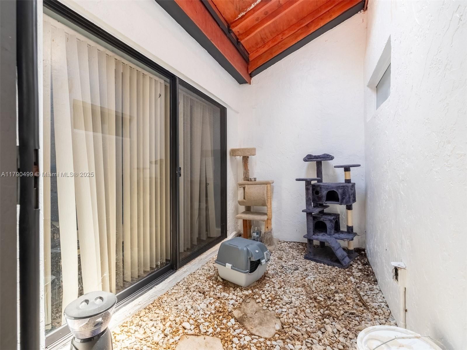 Real estate property located at 370 Fairway Cir #13, Broward, Villas At Bonaventure In, Weston, FL