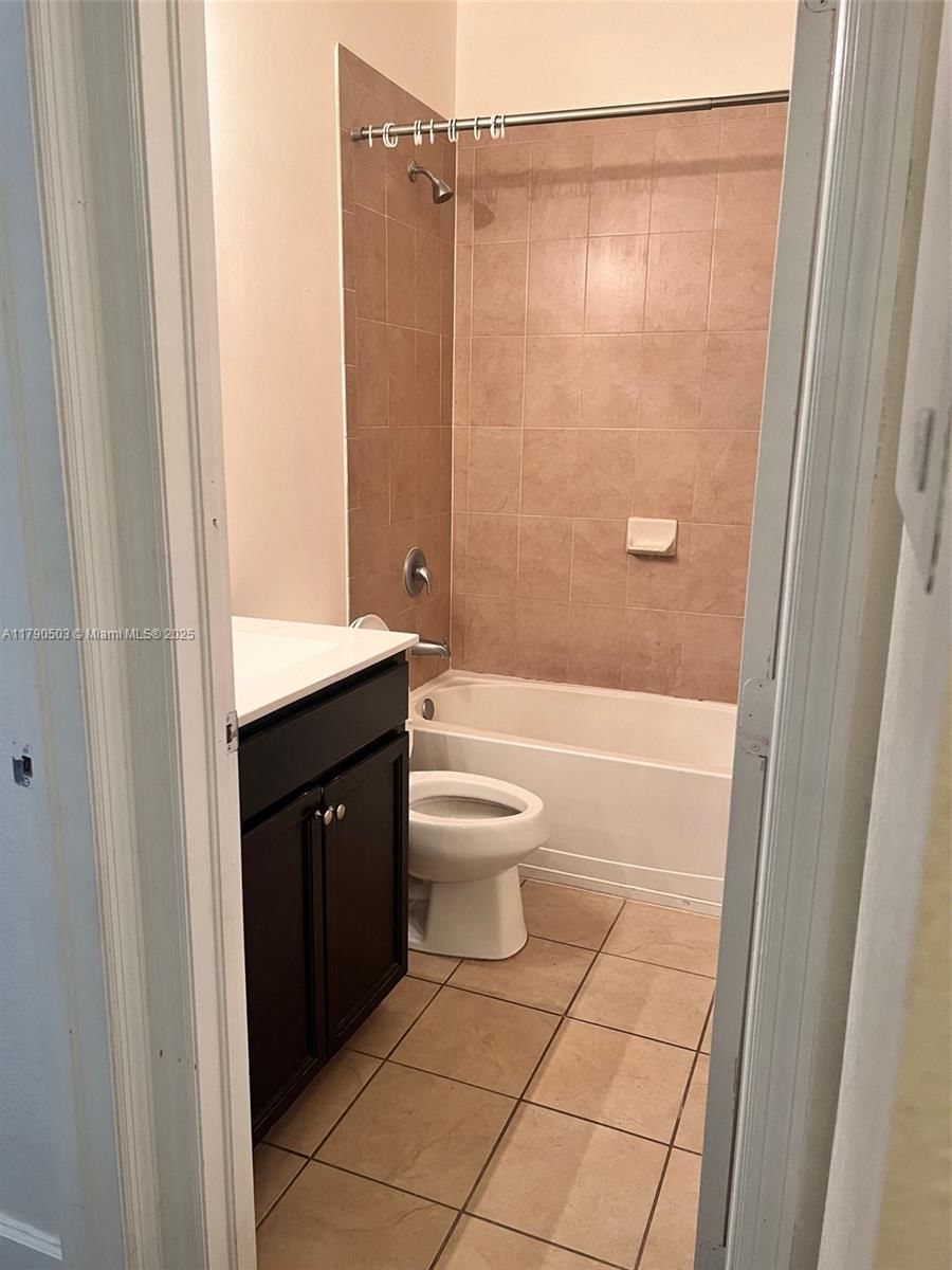 Real estate property located at 112 28th Ter #4, Miami-dade, Fiji Condo No 1, Homestead, FL