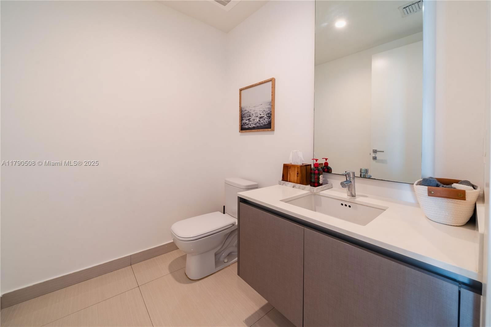 Real estate property located at 3250 188th St #606, Miami-dade, Echo Condo, Aventura, FL