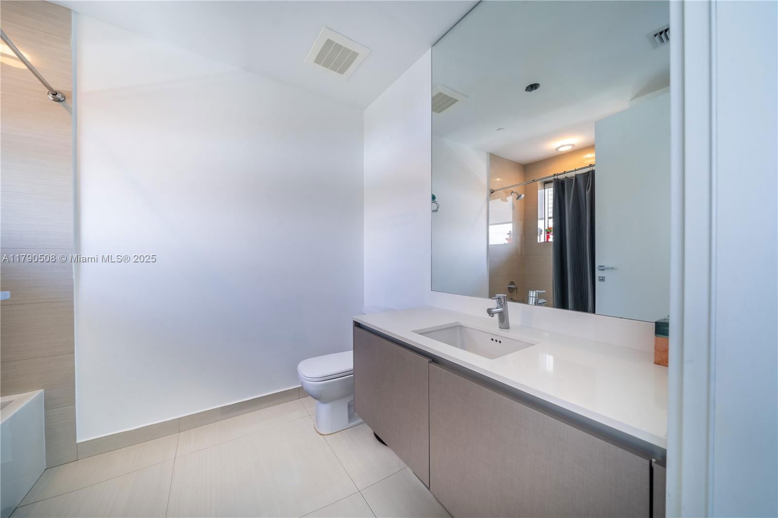 Real estate property located at 3250 188th St #606, Miami-dade, Echo Condo, Aventura, FL