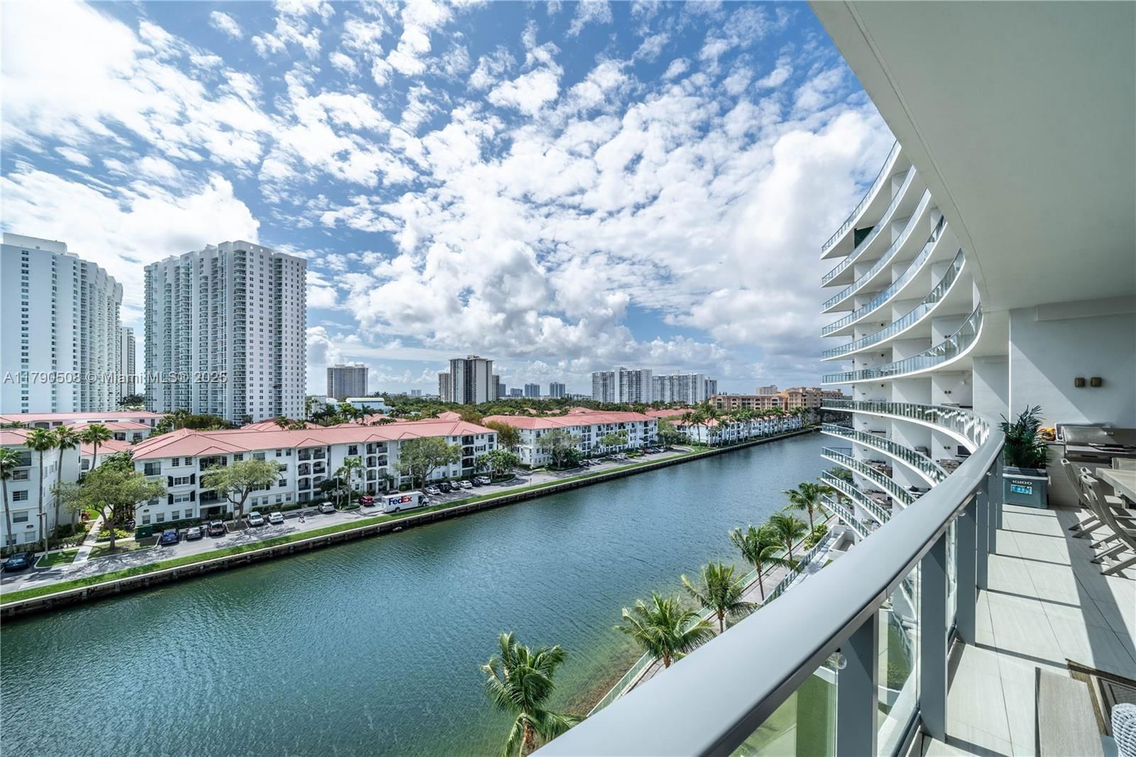 Real estate property located at 3250 188th St #606, Miami-dade, Echo Condo, Aventura, FL