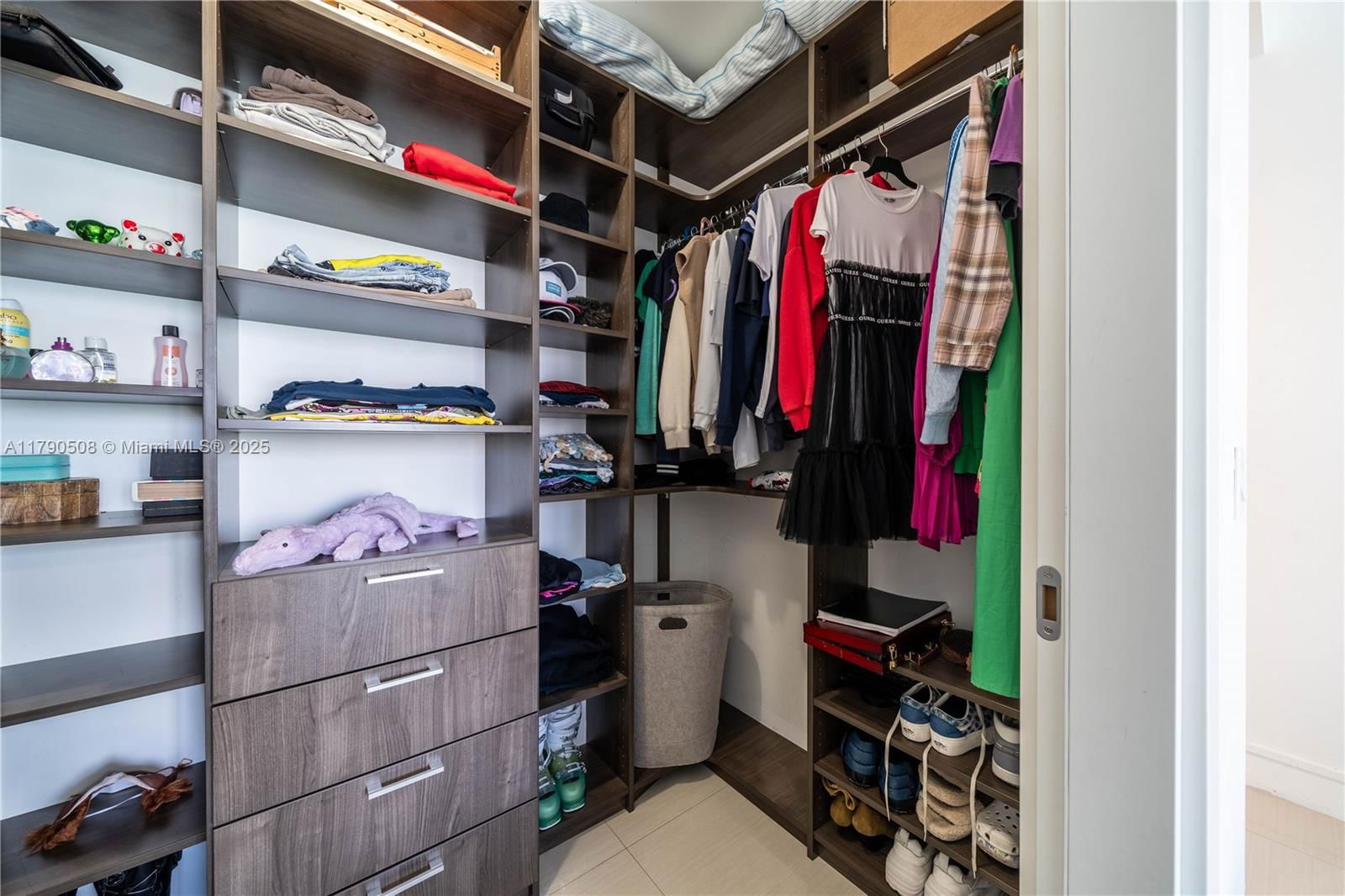 Real estate property located at 3250 188th St #606, Miami-dade, Echo Condo, Aventura, FL