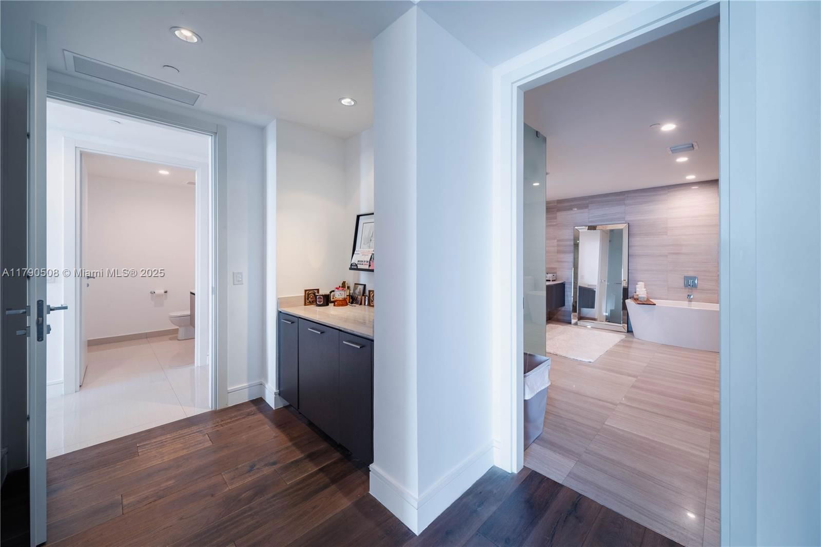 Real estate property located at 3250 188th St #606, Miami-dade, Echo Condo, Aventura, FL