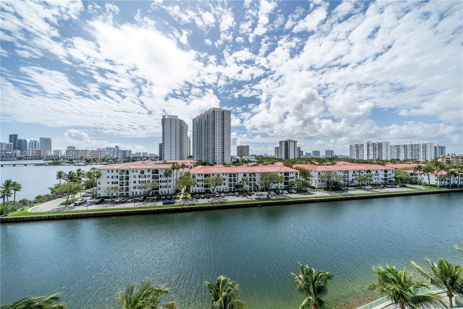 Real estate property located at 3250 188th St #606, Miami-dade, Echo Condo, Aventura, FL