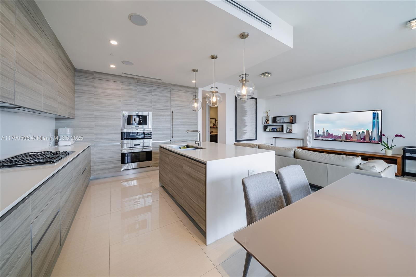 Real estate property located at 3250 188th St #606, Miami-dade, Echo Condo, Aventura, FL