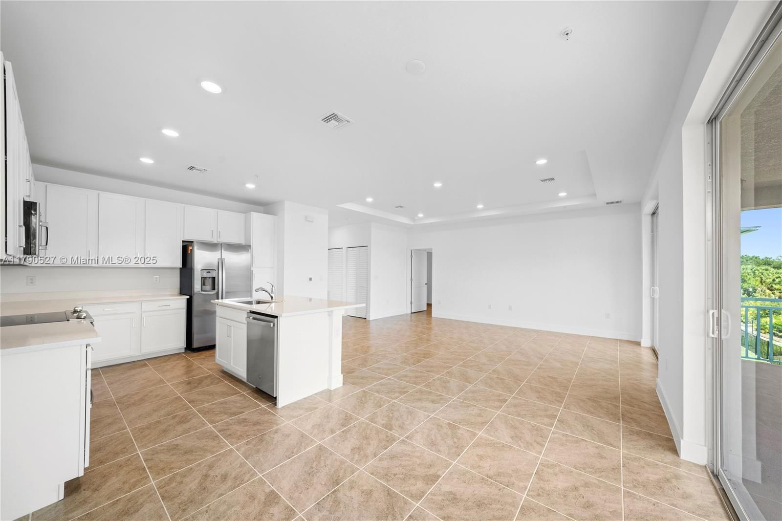 Real estate property located at 26370 Coco Cay Circle #201, Lee, Villa Mar Bonita Beach, Bonita Springs, FL