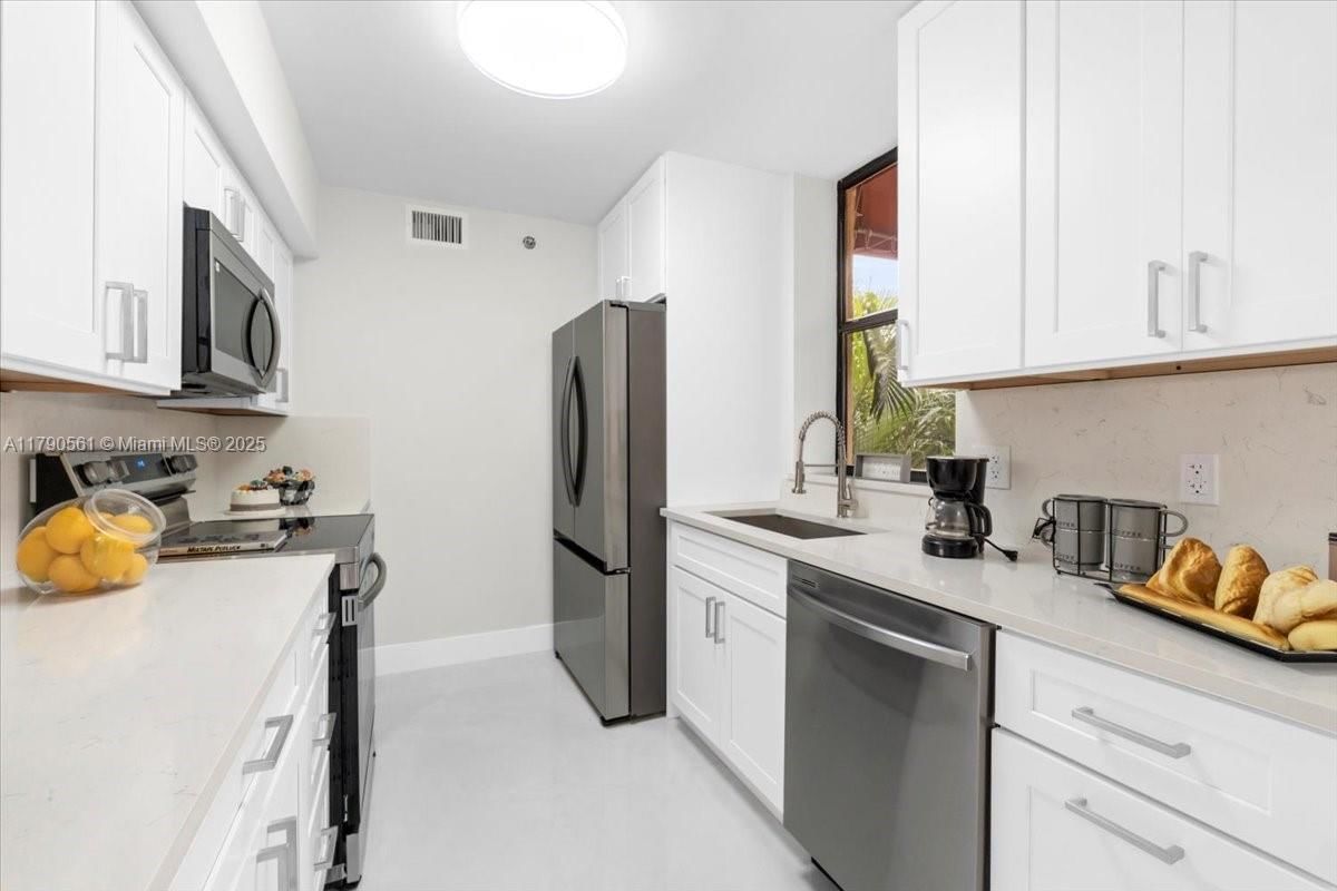 Real estate property located at 7153 Promenade Dr #302, Palm Beach, Promenade At Boca Pointe, Boca Raton, FL