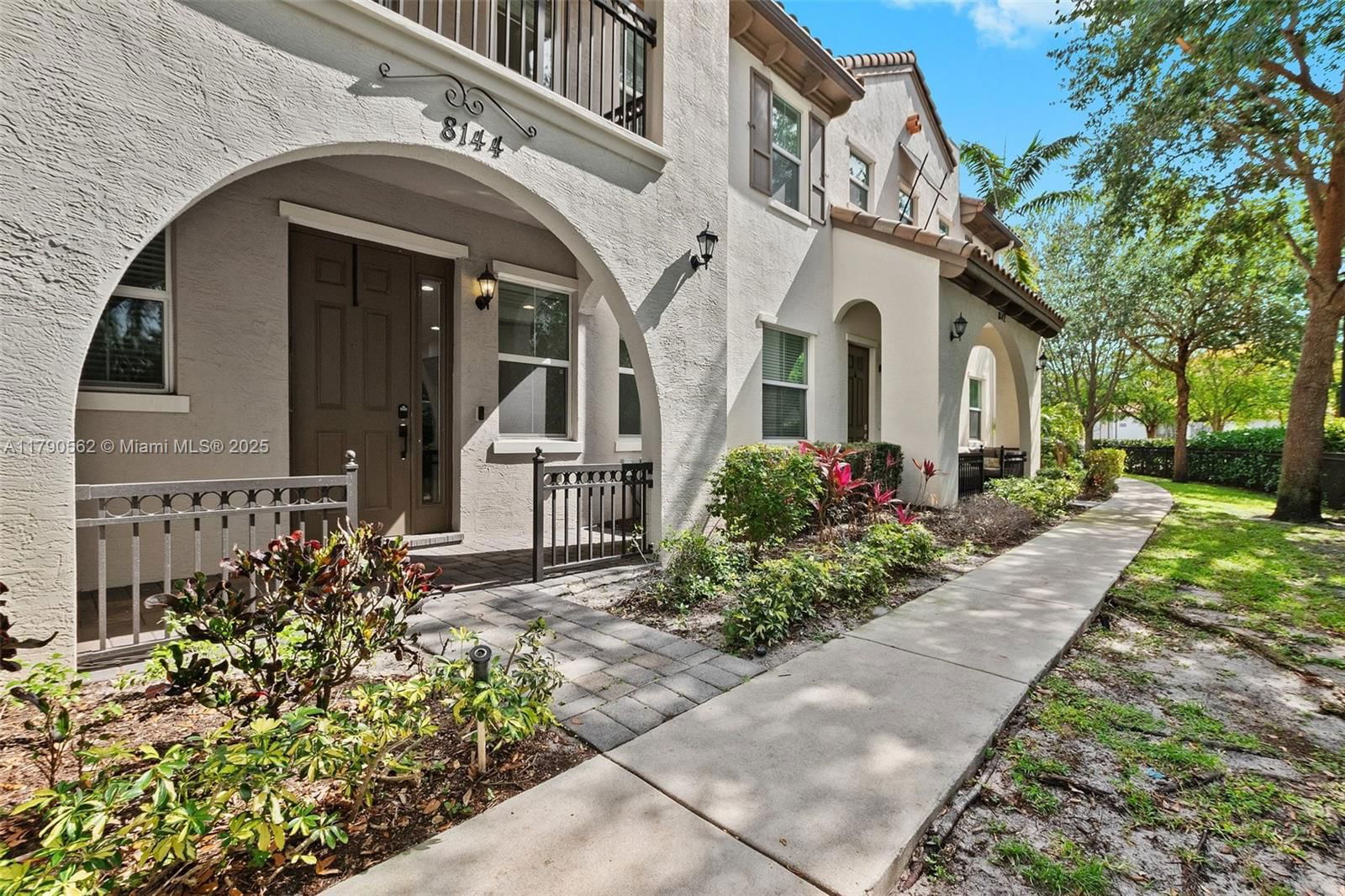 Real estate property located at 8144 Cascada Isles Dr, Broward, Monterra Plat, Cooper City, FL