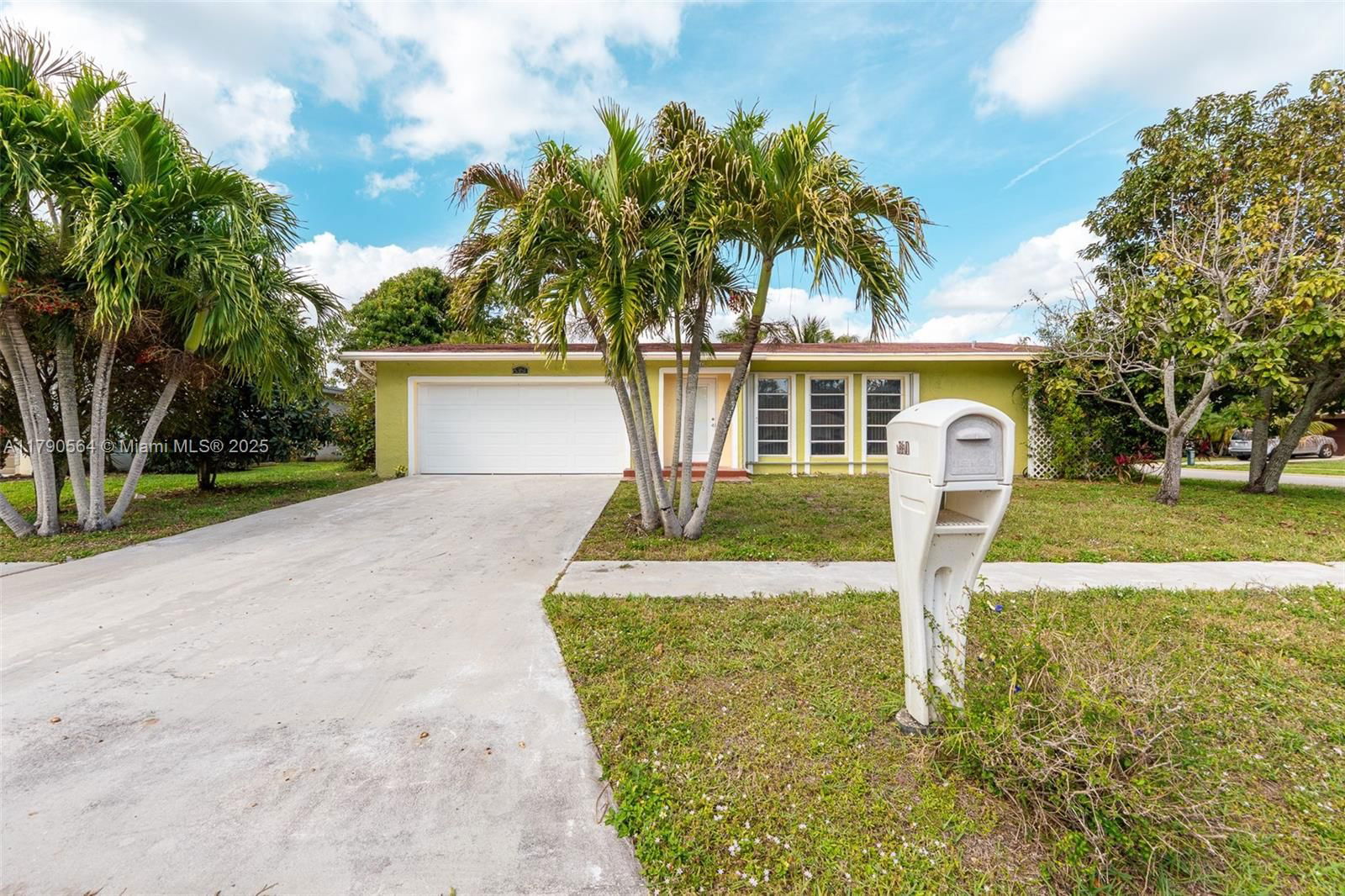 Real estate property located at 6351 Moonstone Way, Palm Beach, Coco Wood Lakes Sec 2, Delray Beach, FL