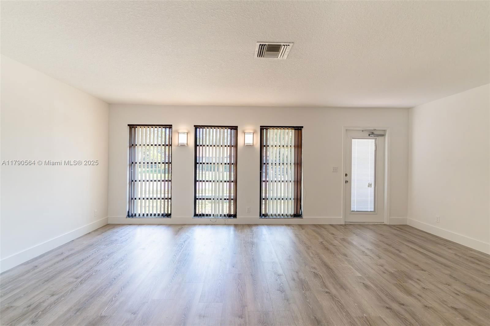Real estate property located at 6351 Moonstone Way, Palm Beach, Coco Wood Lakes Sec 2, Delray Beach, FL