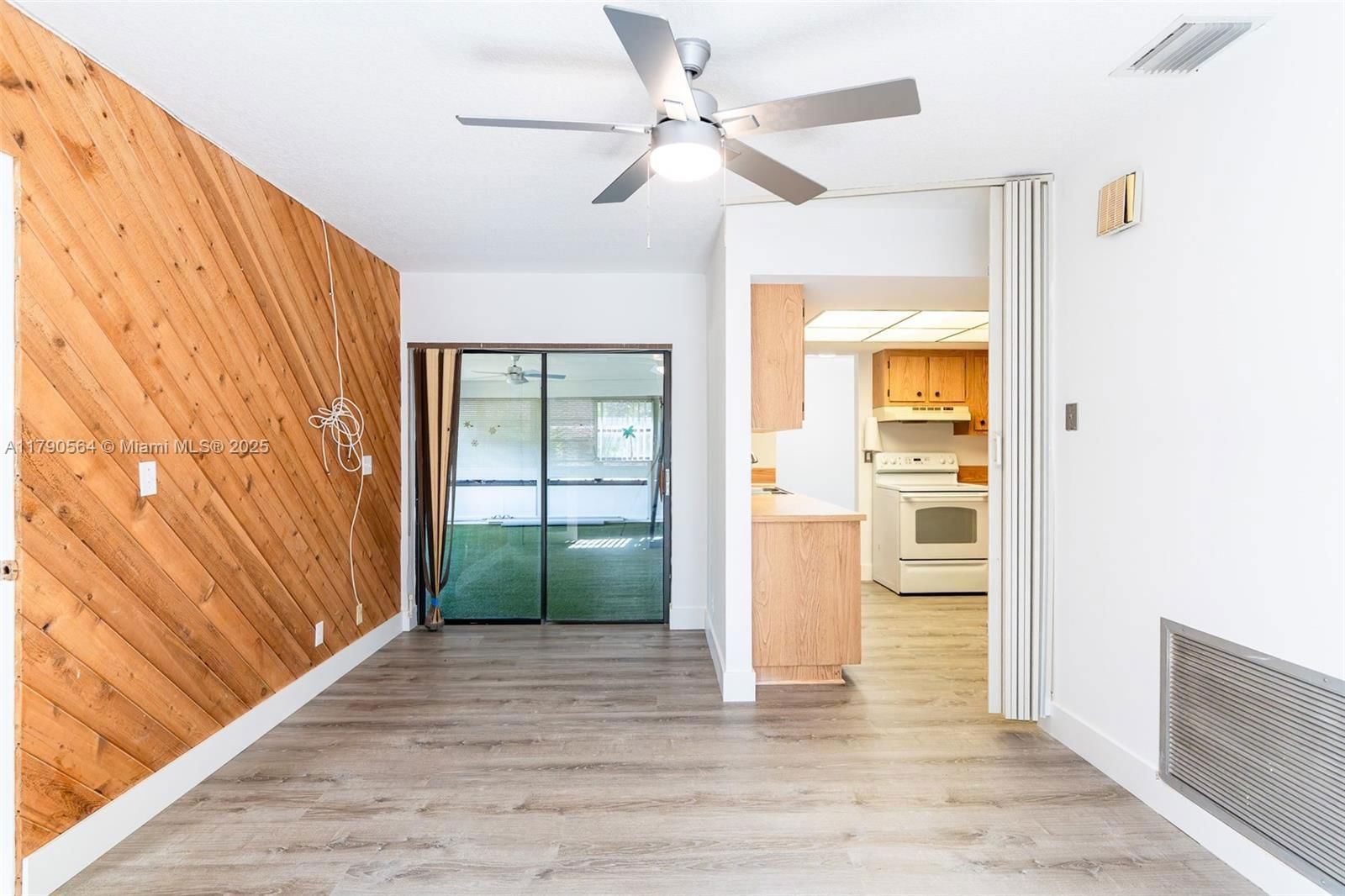 Real estate property located at 6351 Moonstone Way, Palm Beach, Coco Wood Lakes Sec 2, Delray Beach, FL