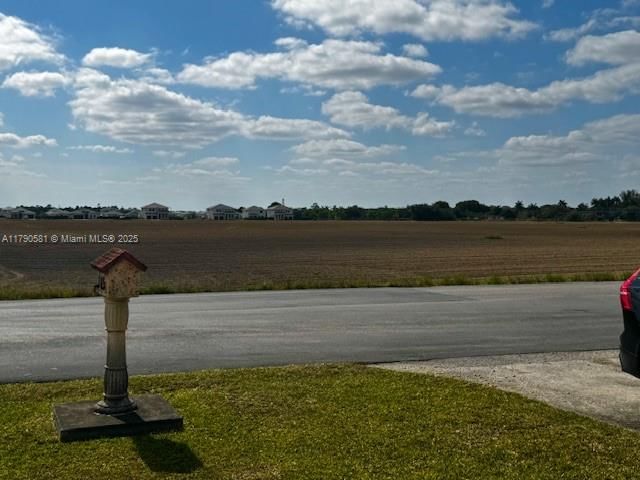 Real estate property located at 365 18th Ave, Miami-dade, Avocado Villas, Homestead, FL