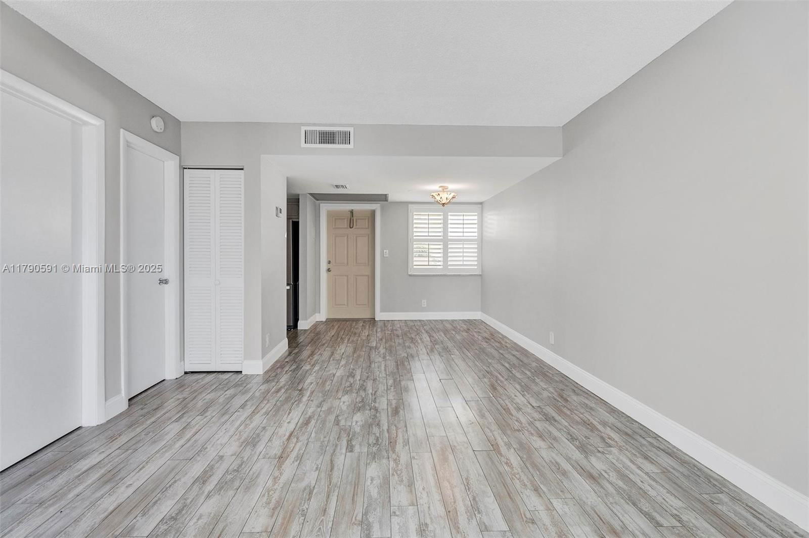 Real estate property located at 1810 New Palm Way #214, Palm Beach, Seacrest Villas Condo, Boynton Beach, FL