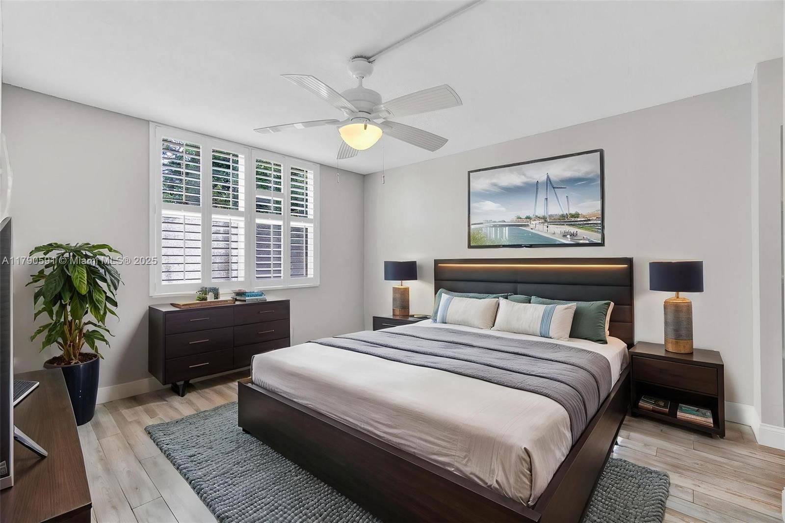 Real estate property located at 1810 New Palm Way #214, Palm Beach, Seacrest Villas Condo, Boynton Beach, FL