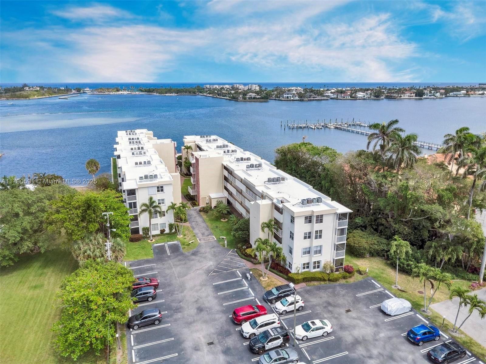 Real estate property located at 1810 New Palm Way #214, Palm Beach, Seacrest Villas Condo, Boynton Beach, FL