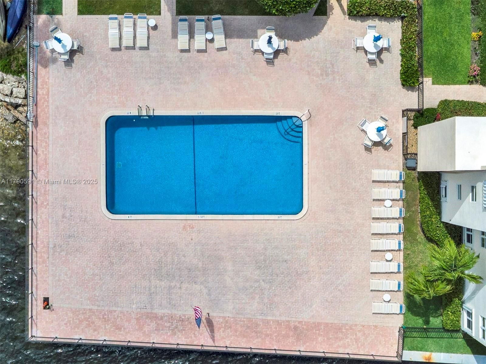Real estate property located at 1810 New Palm Way #214, Palm Beach, Seacrest Villas Condo, Boynton Beach, FL