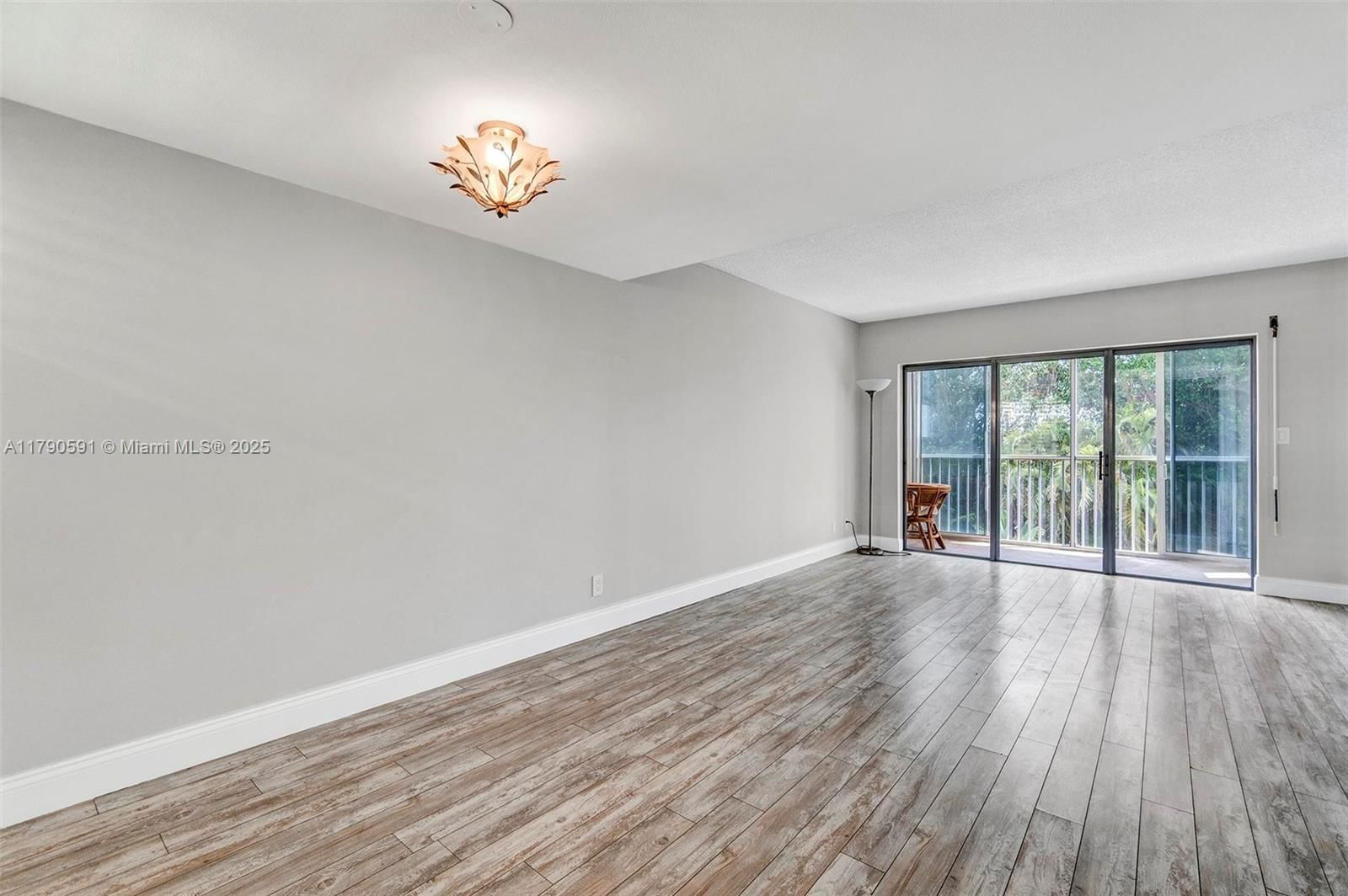 Real estate property located at 1810 New Palm Way #214, Palm Beach, Seacrest Villas Condo, Boynton Beach, FL