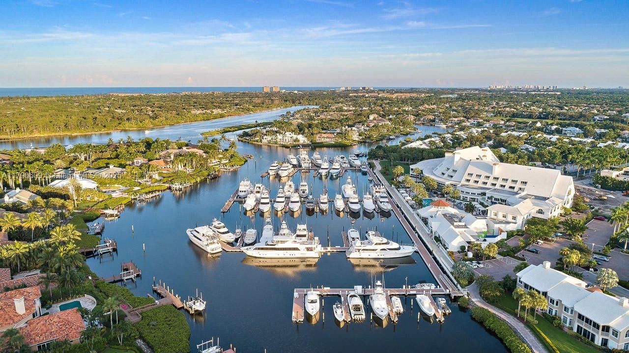 Real estate property located at 121 Spinnaker Ln, Palm Beach, Admirals Cove, Jupiter, FL