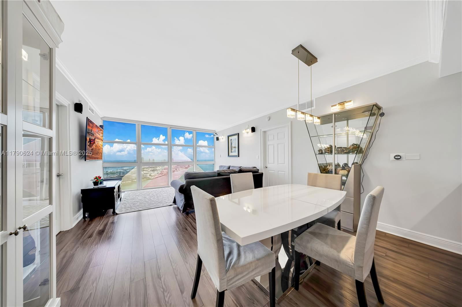 Real estate property located at 50 Biscayne Blvd #4004, Miami-dade, 50 Biscayne Condo, Miami, FL