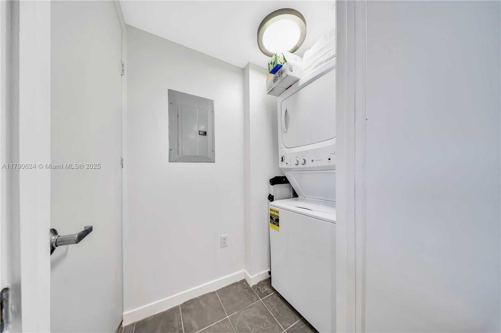Real estate property located at 50 Biscayne Blvd #4004, Miami-dade, 50 Biscayne Condo, Miami, FL