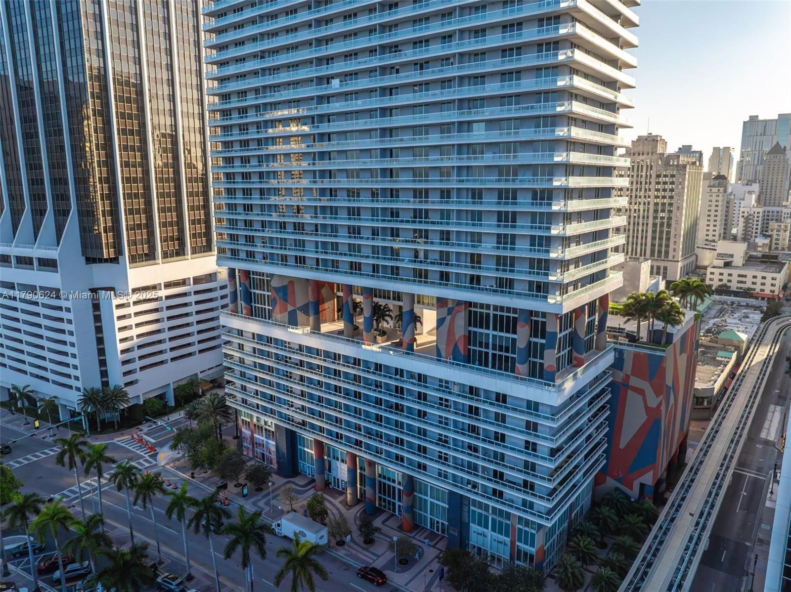 Real estate property located at 50 Biscayne Blvd #4004, Miami-dade, 50 Biscayne Condo, Miami, FL