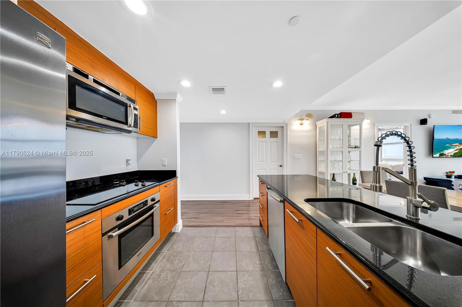 Real estate property located at 50 Biscayne Blvd #4004, Miami-dade, 50 Biscayne Condo, Miami, FL