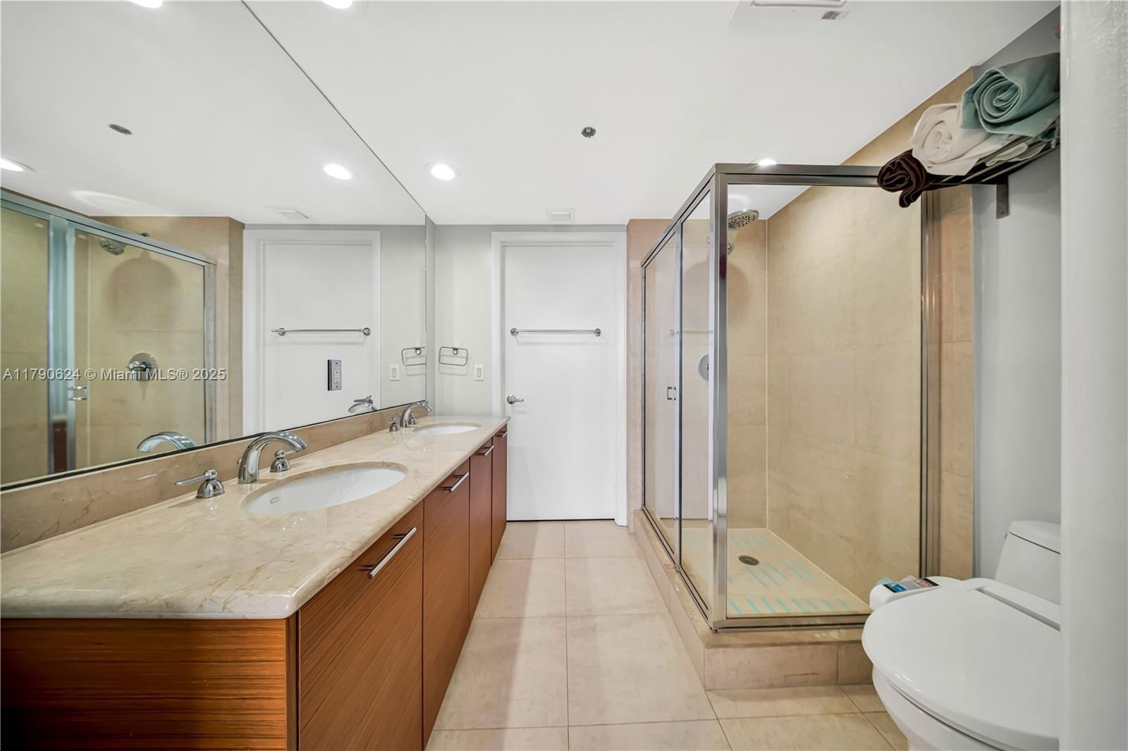 Real estate property located at 50 Biscayne Blvd #4004, Miami-dade, 50 Biscayne Condo, Miami, FL
