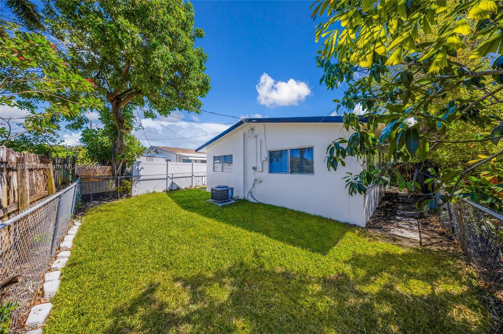 Real estate property located at 1009 18th St, Broward, Lauderdale Park 6-33 1/2, Fort Lauderdale, FL